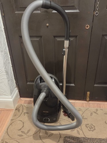Miele s571 black vacuum - s571,